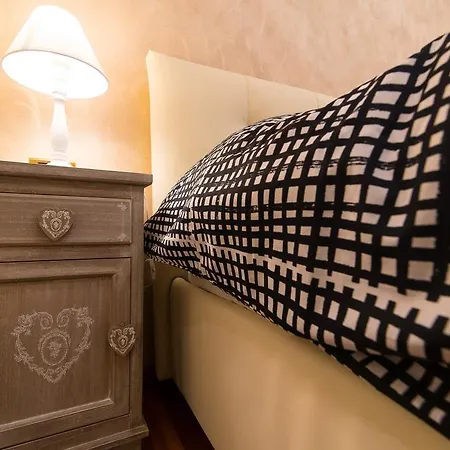 Arco Di Gallieno Bed & Breakfast *