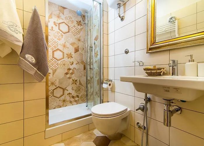 Couette-café Arco Di Gallieno 4*